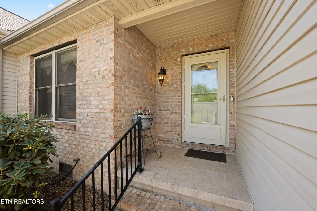 556 Woodgate Drive Crossville TN 38571