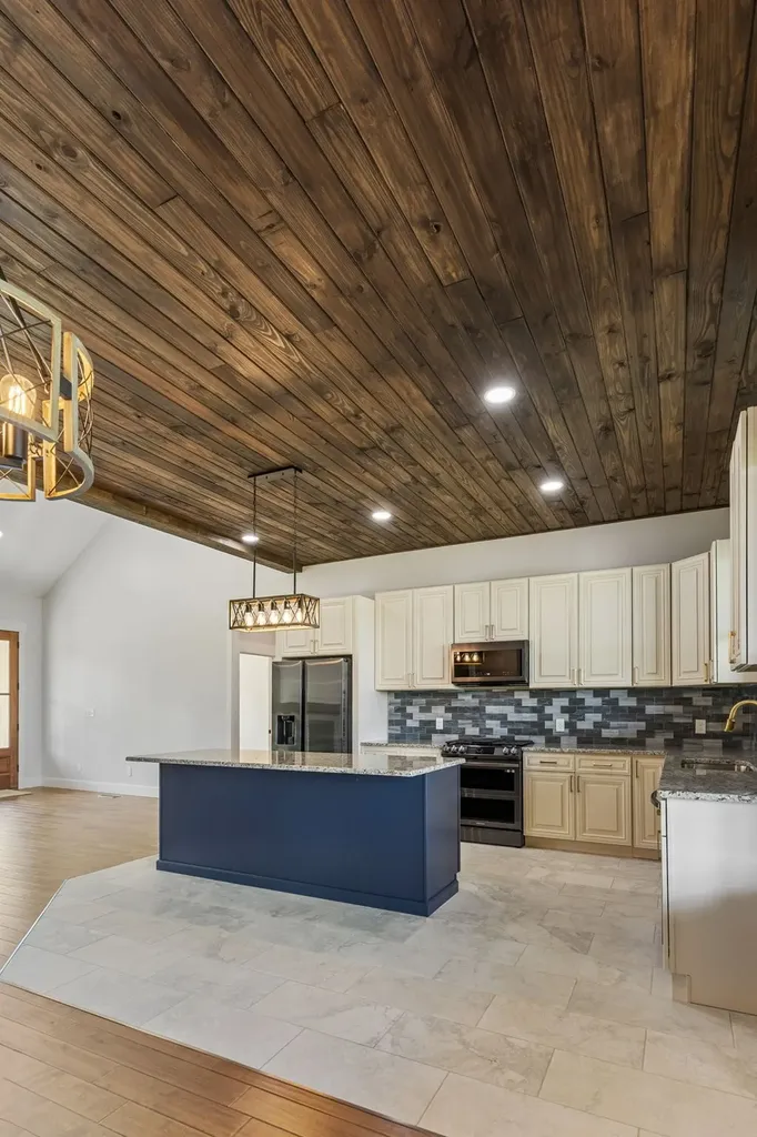 136 Summer Lake Drive Summertown TN 38483