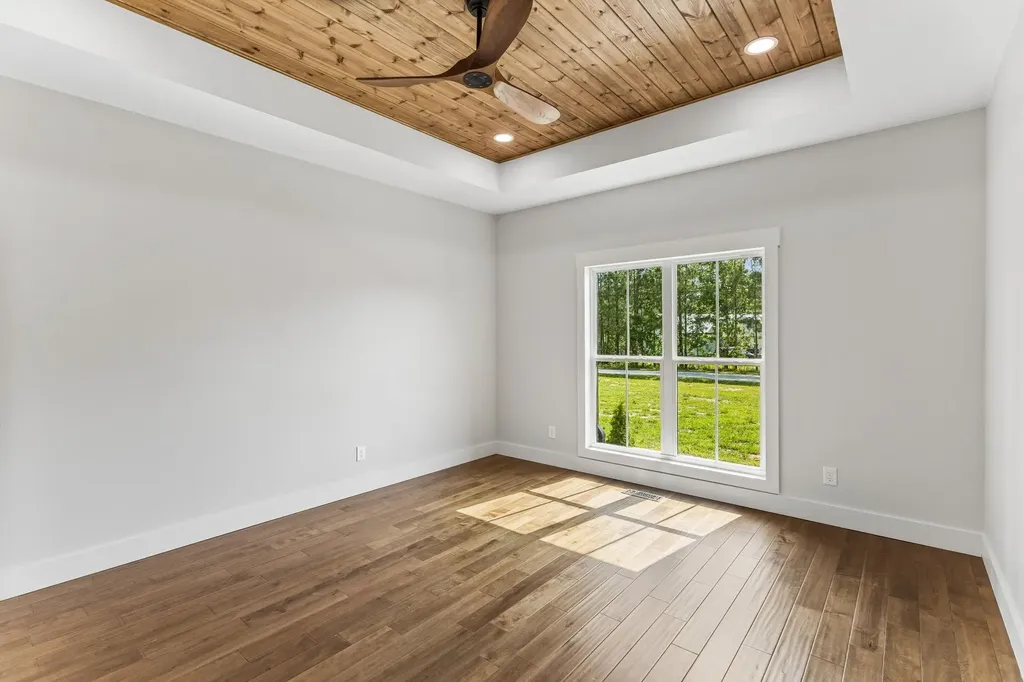 136 Summer Lake Drive Summertown TN 38483