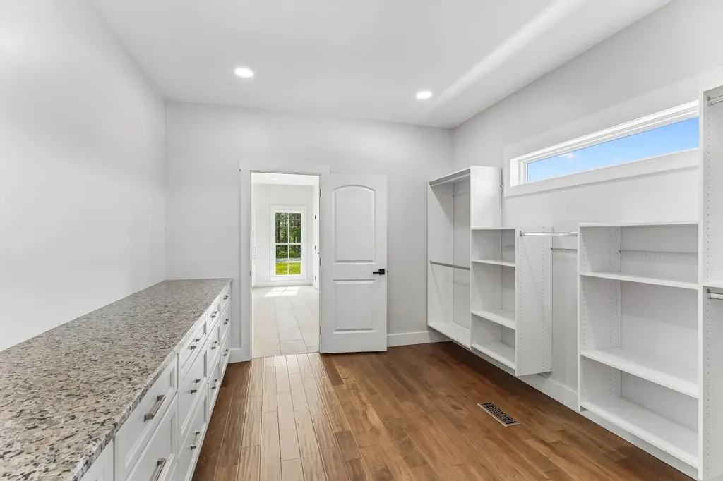 136 Summer Lake Drive Summertown TN 38483