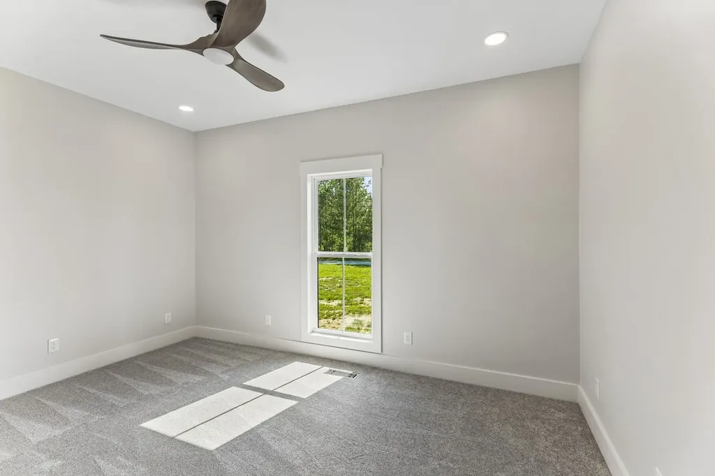 136 Summer Lake Drive Summertown TN 38483