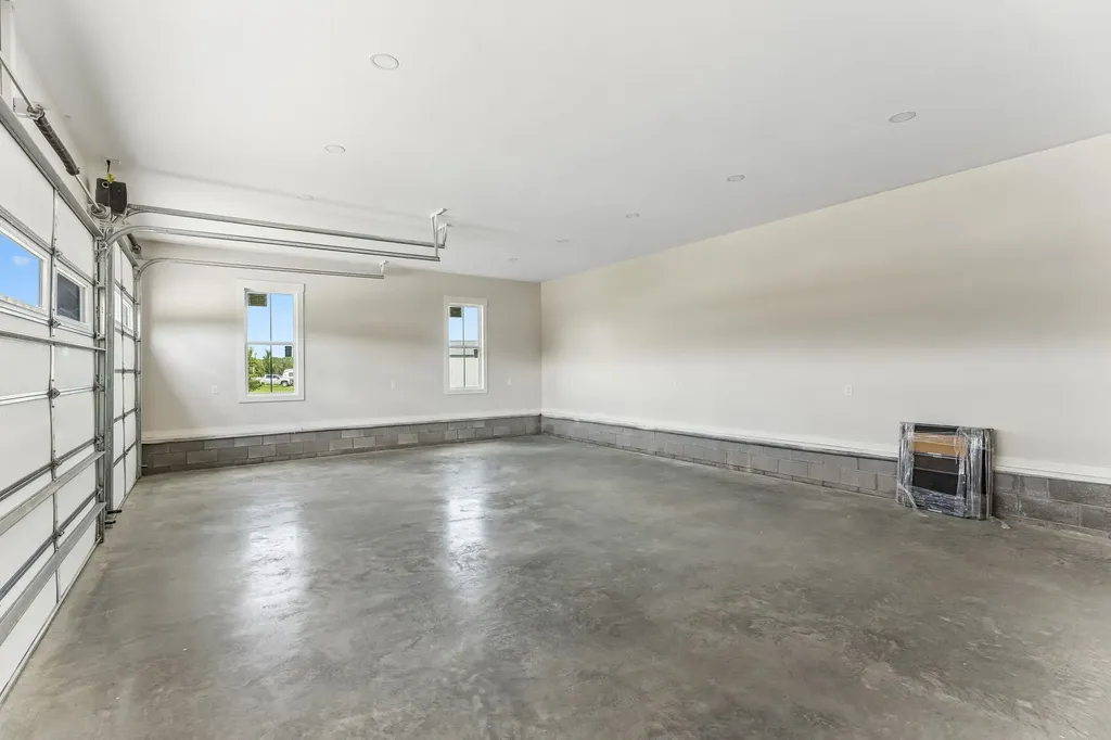 136 Summer Lake Drive Summertown TN 38483