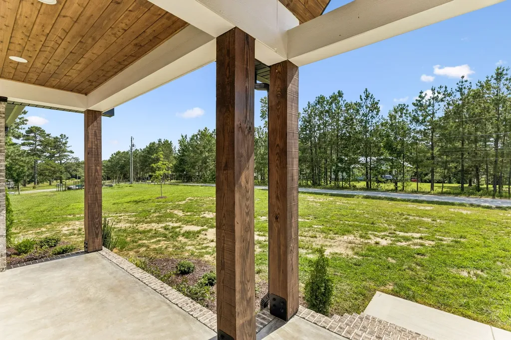 136 Summer Lake Drive Summertown TN 38483