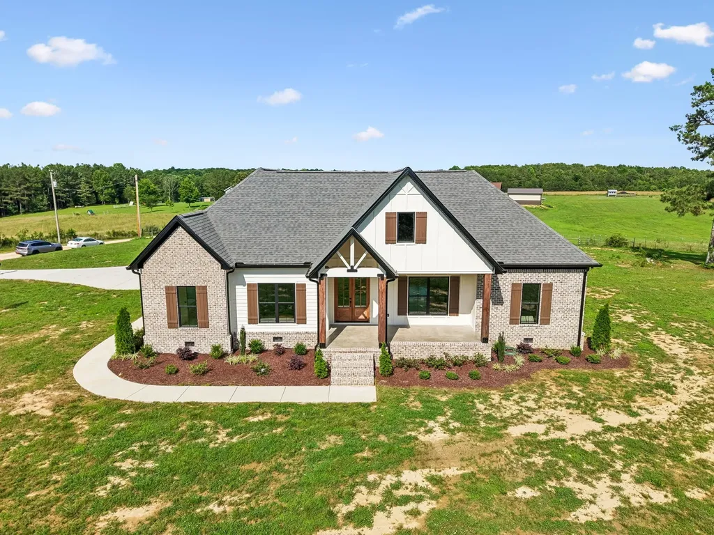 136 Summer Lake Drive Summertown TN 38483