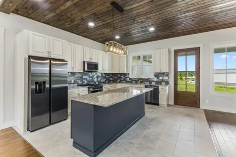 136 Summer Lake Drive Summertown TN 38483