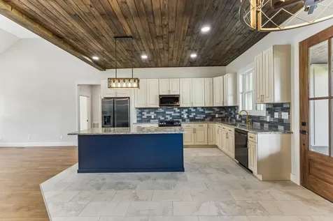 136 Summer Lake Drive Summertown TN 38483