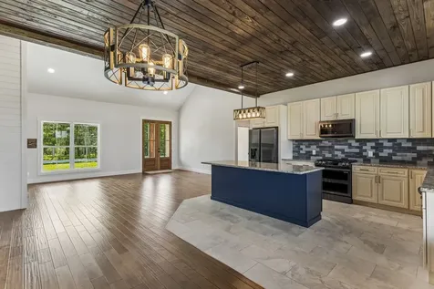 136 Summer Lake Drive Summertown TN 38483