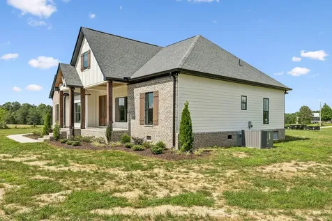 136 Summer Lake Drive Summertown TN 38483