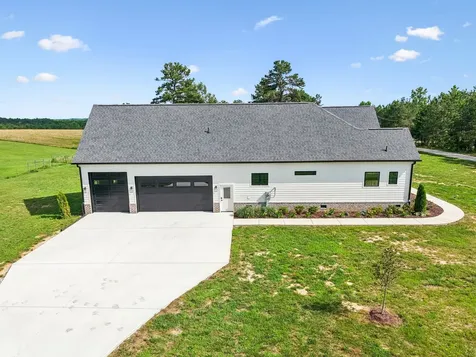 136 Summer Lake Drive Summertown TN 38483
