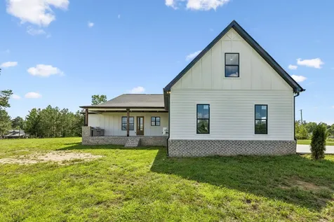136 Summer Lake Drive Summertown TN 38483