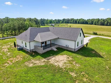 136 Summer Lake Drive Summertown TN 38483