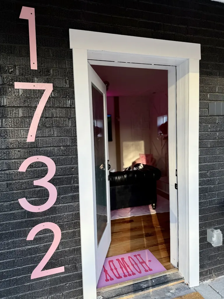 1732 16th Ave, N Nashville TN 37208