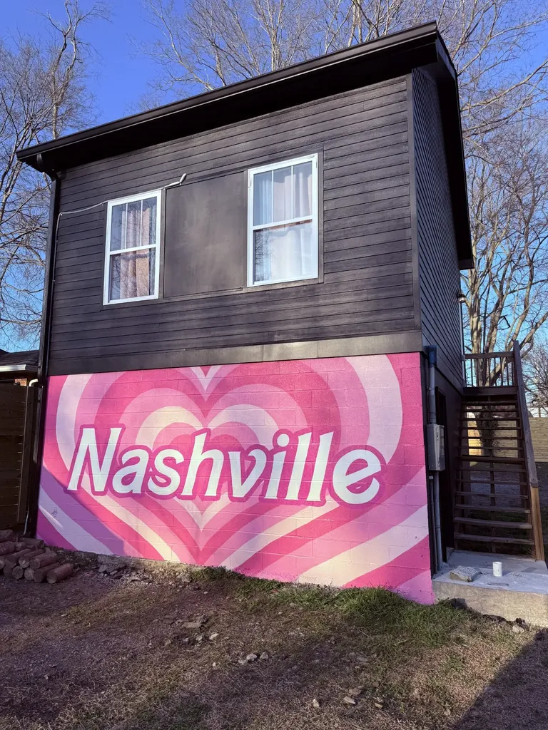 1732 16th Ave, N Nashville TN 37208