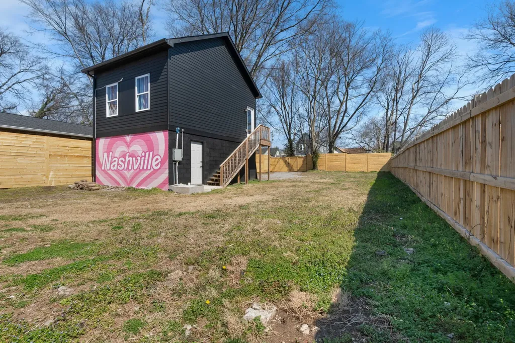 1732 16th Ave, N Nashville TN 37208
