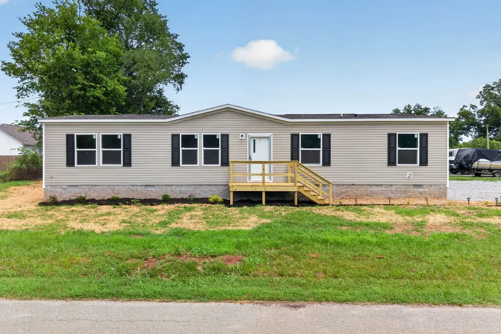 198 C Ray Ward Street Doyle TN 38559
