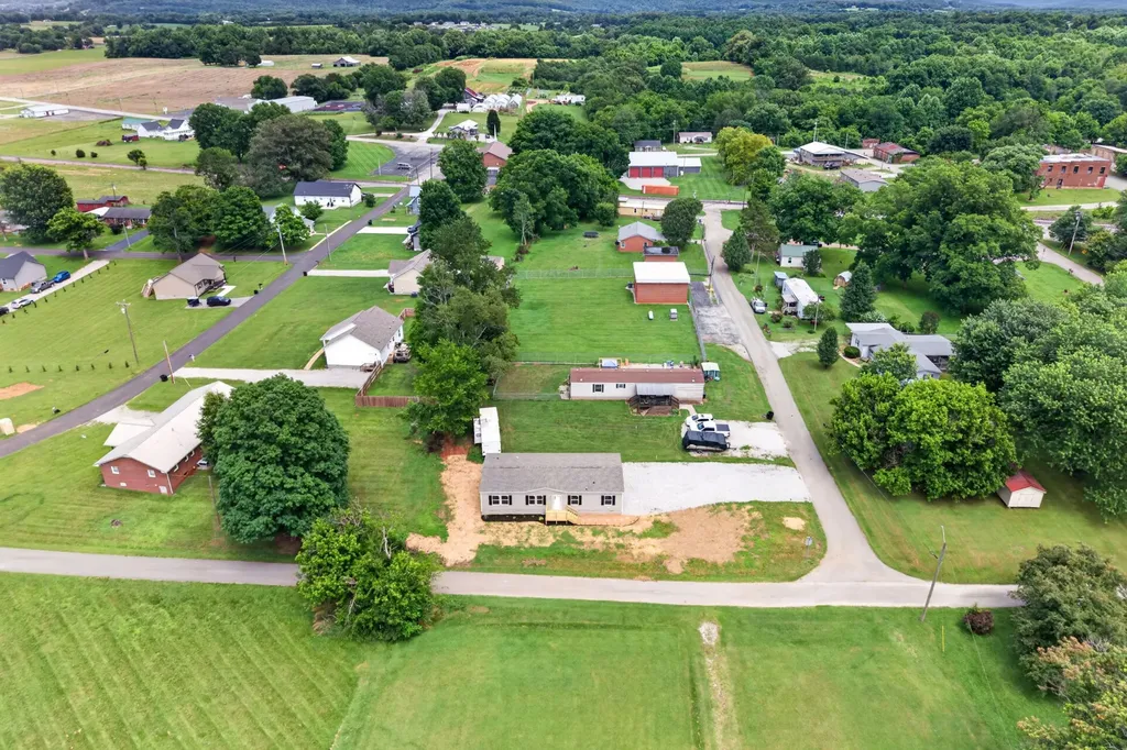 198 C Ray Ward Street Doyle TN 38559
