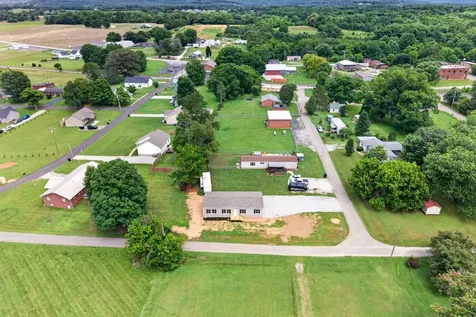 198 C Ray Ward Street Doyle TN 38559