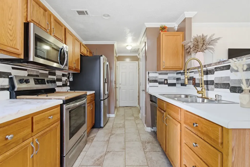 340 Sarna Drive La Vergne TN 37086