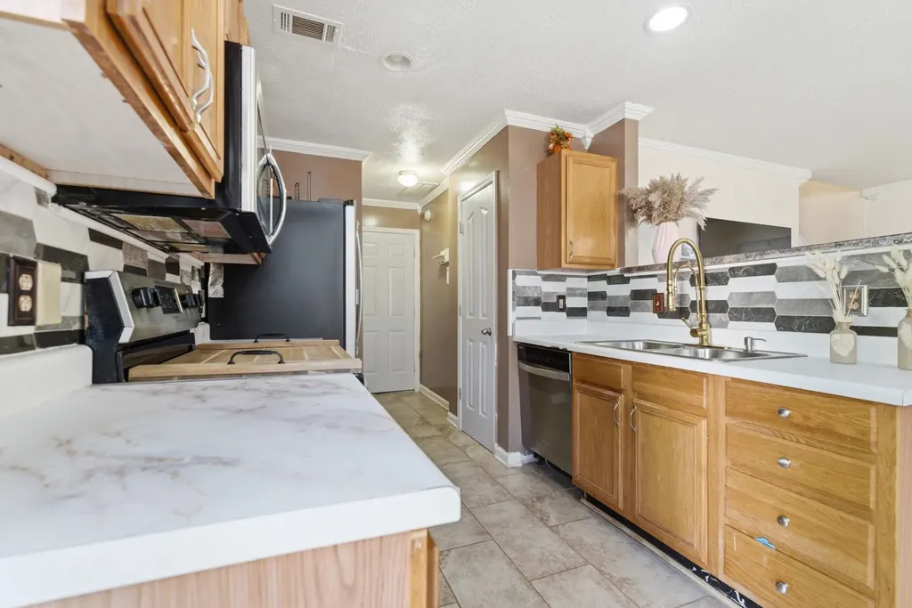 340 Sarna Drive La Vergne TN 37086
