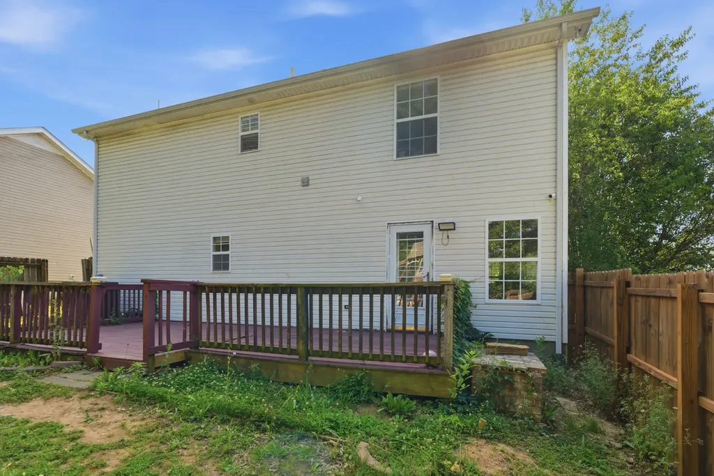 340 Sarna Drive La Vergne TN 37086