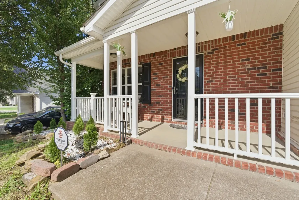 340 Sarna Drive La Vergne TN 37086