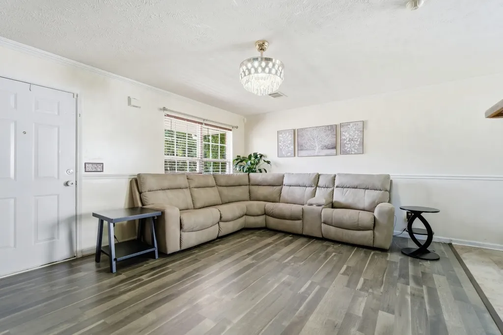 340 Sarna Drive La Vergne TN 37086