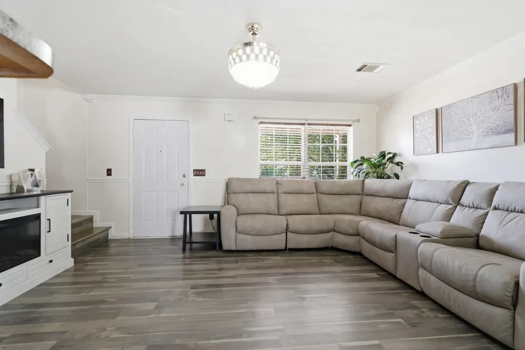 340 Sarna Drive La Vergne TN 37086