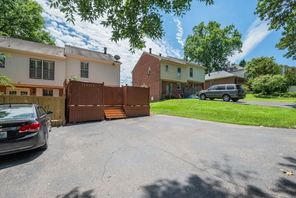 1020 Caldwell Lane Nashville TN 37204
