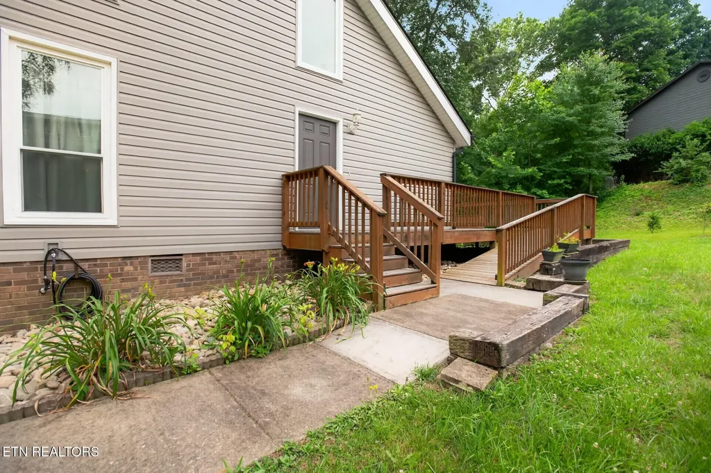 2009 Malvern Road Kingsport TN 37660