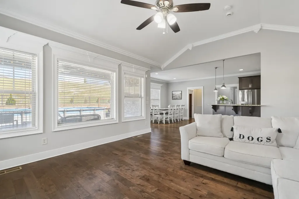 1034 Red Pepper Ridge Spring Hill TN 37174