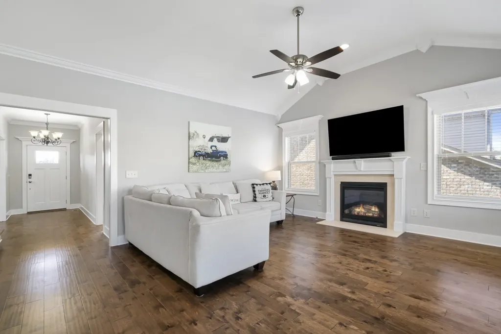 1034 Red Pepper Ridge Spring Hill TN 37174