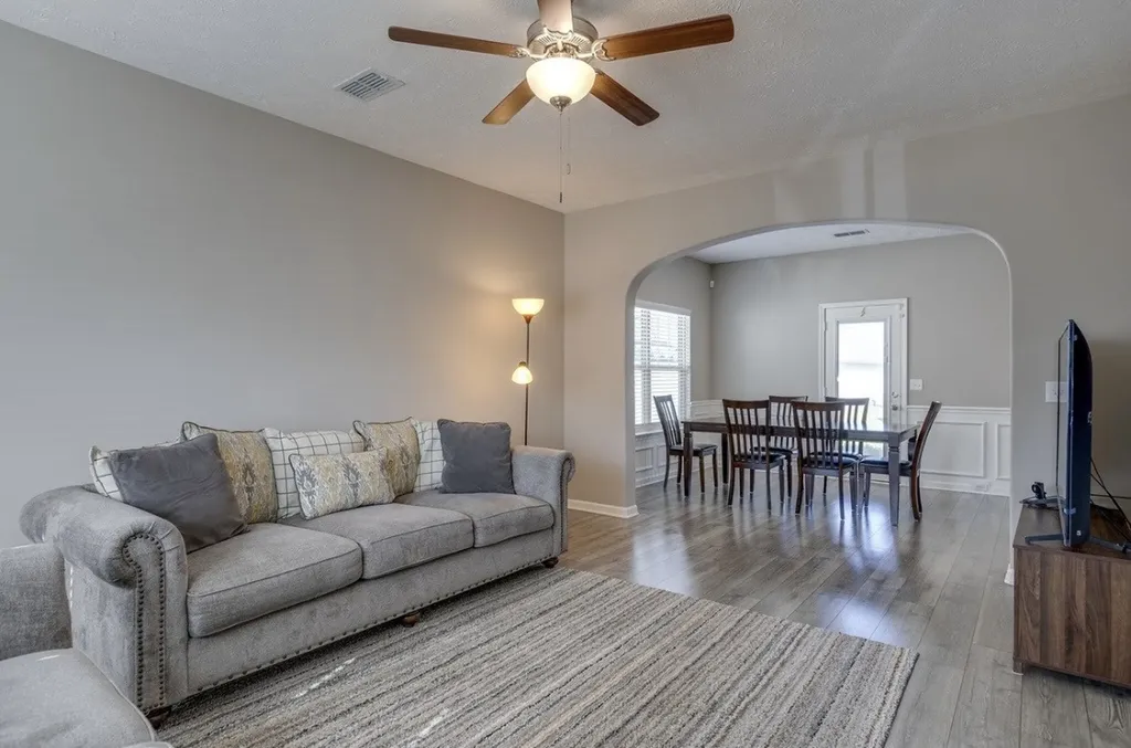 2110 Oak Drive Murfreesboro TN 37128