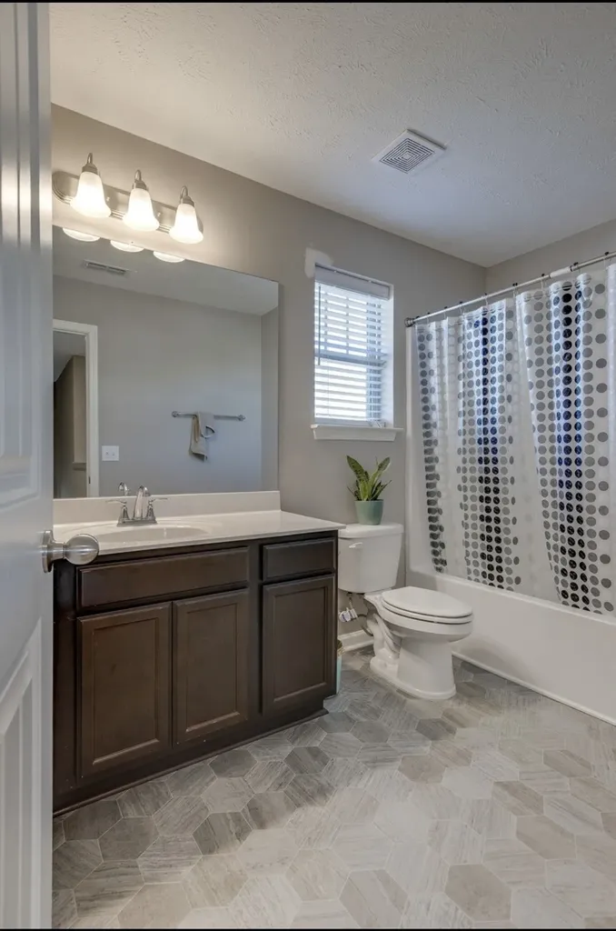 2110 Oak Drive Murfreesboro TN 37128