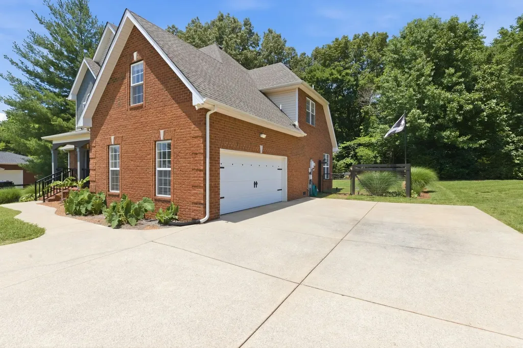 119 Macy Court Christiana TN 37037
