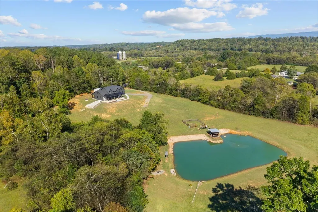 2458 Highway 163 Riceville TN 37370