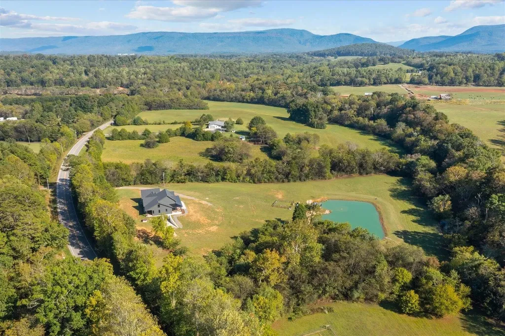 2458 Highway 163 Riceville TN 37370