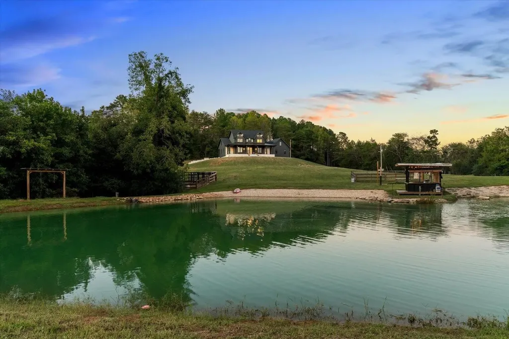 2458 Highway 163 Riceville TN 37370