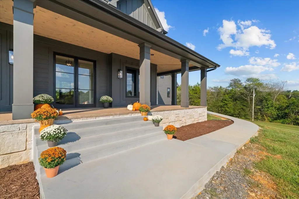 2458 Highway 163 Riceville TN 37370