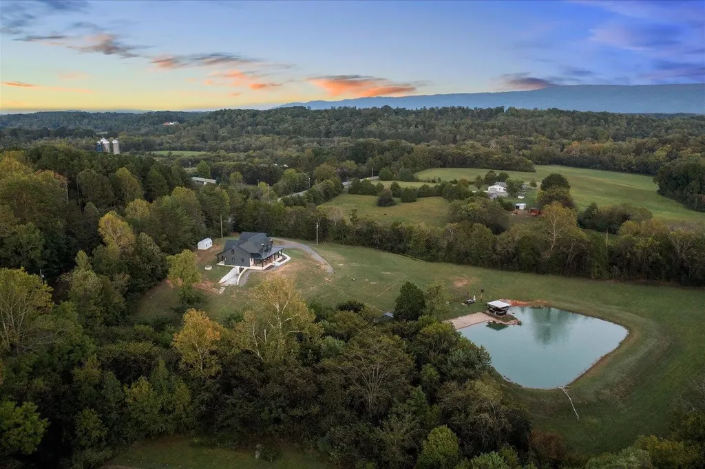 2458 Highway 163 Riceville TN 37370