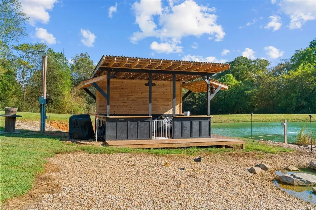 2458 Highway 163 Riceville TN 37370