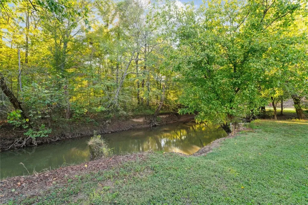 2458 Highway 163 Riceville TN 37370
