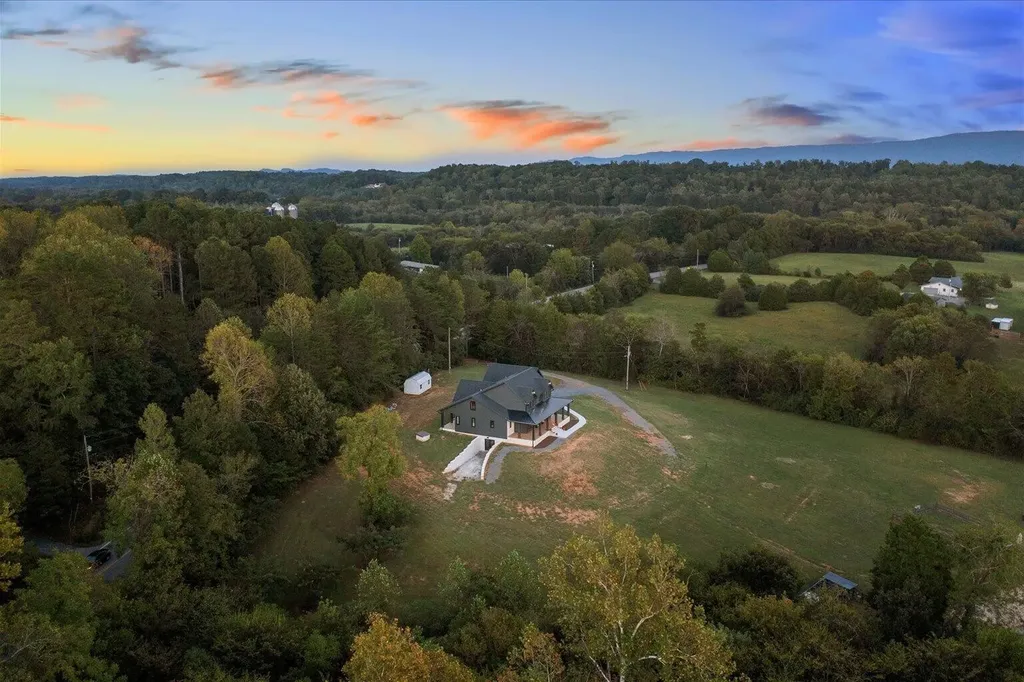 2458 Highway 163 Riceville TN 37370