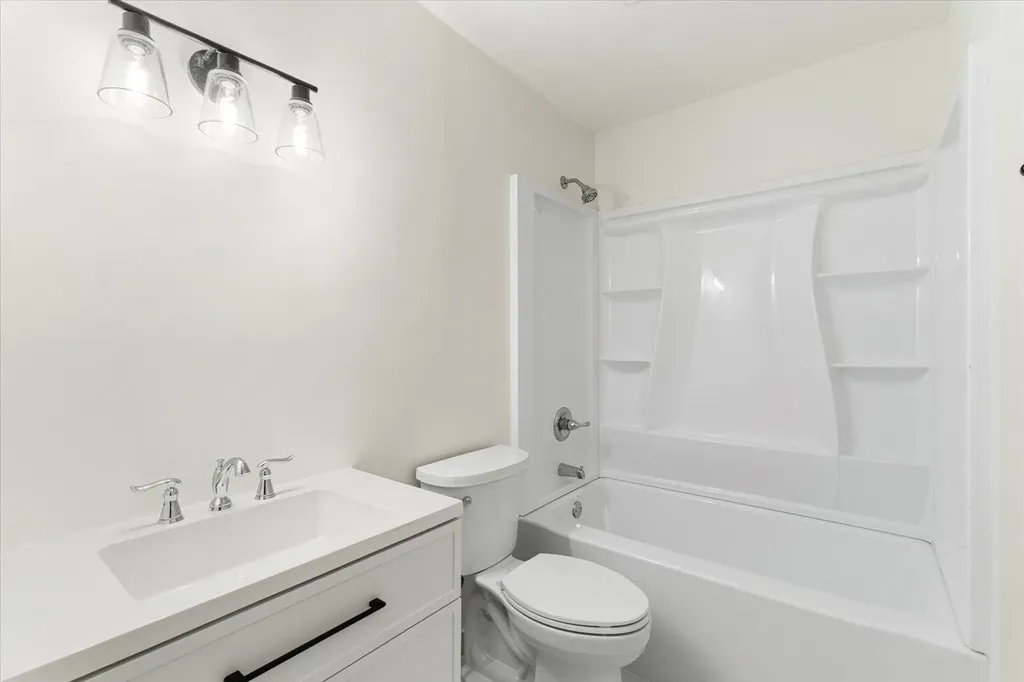 8956 Hiwassee Street, NE Charleston TN 37310