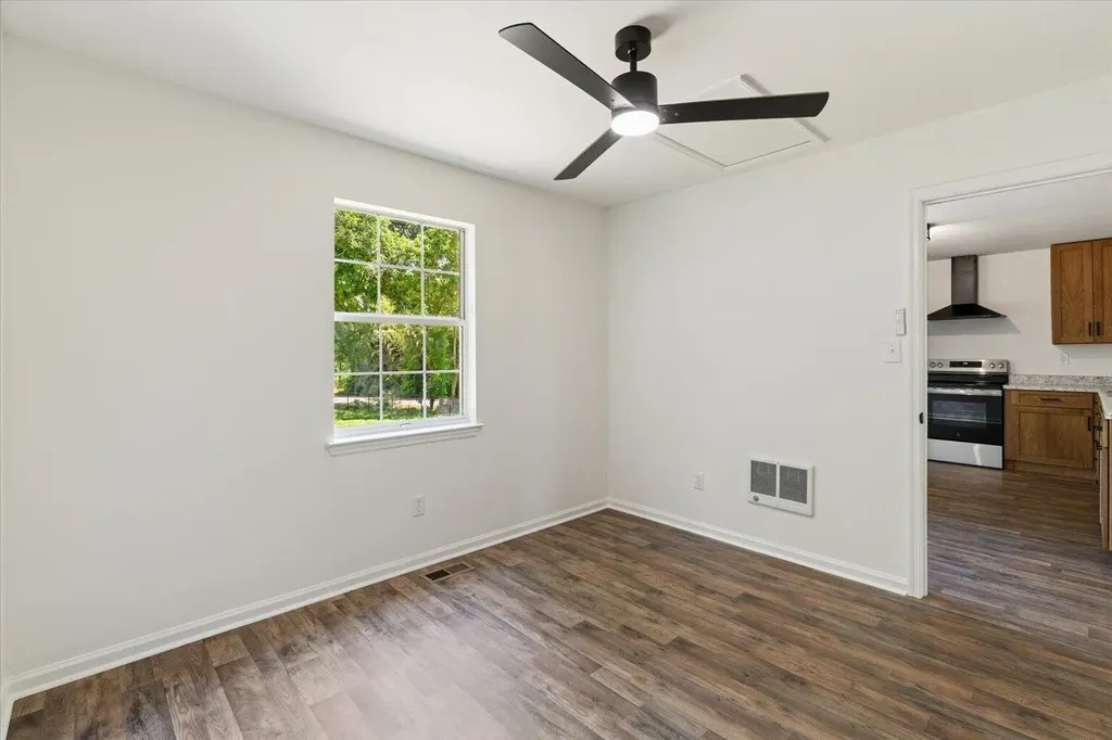 8956 Hiwassee Street, NE Charleston TN 37310