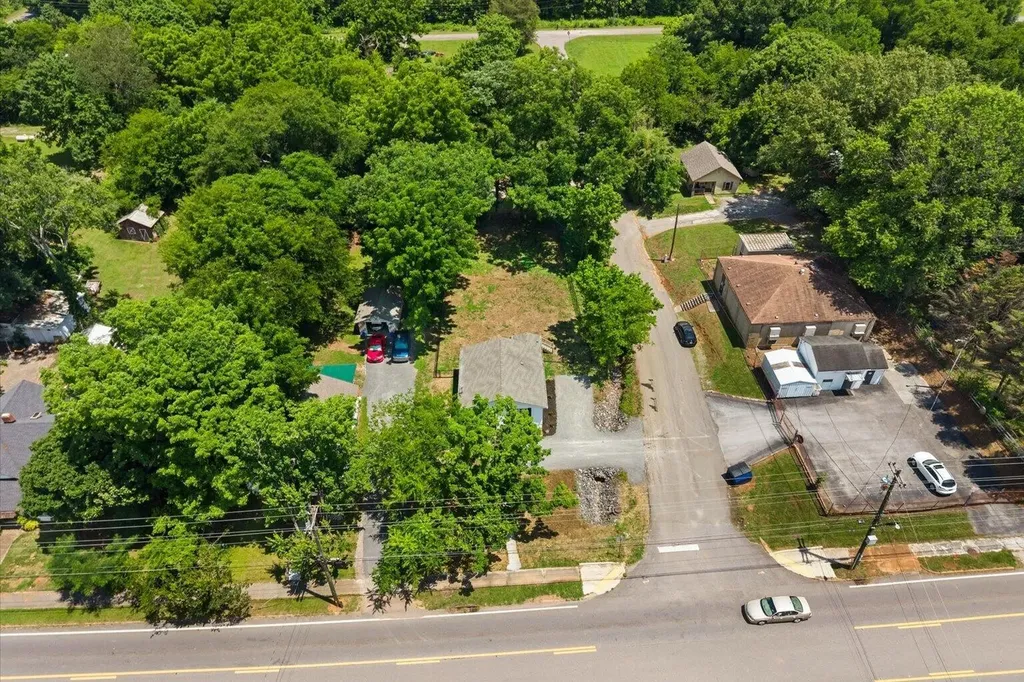 8956 Hiwassee Street, NE Charleston TN 37310