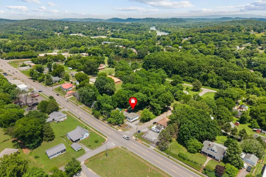 8956 Hiwassee Street, NE Charleston TN 37310