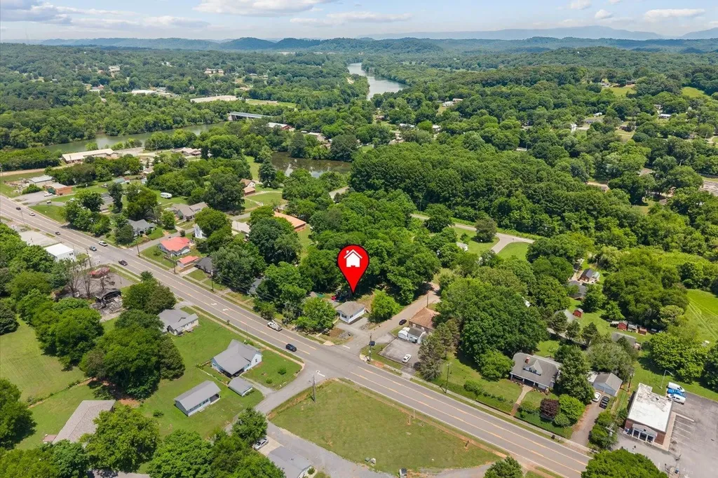 8956 Hiwassee Street, NE Charleston TN 37310