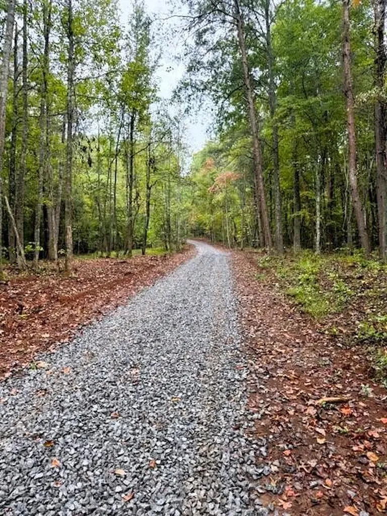 7 Pleasant Hill Road Ten Mile TN 37880