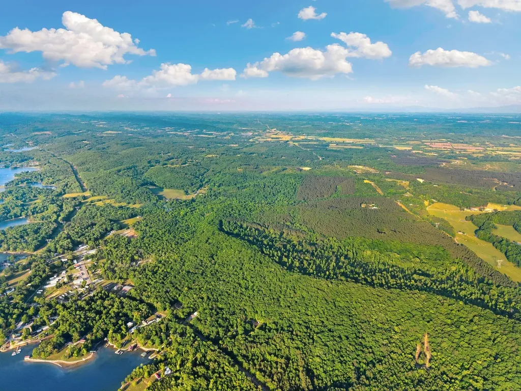 9 Pleasant Hill Road Ten Mile TN 37880
