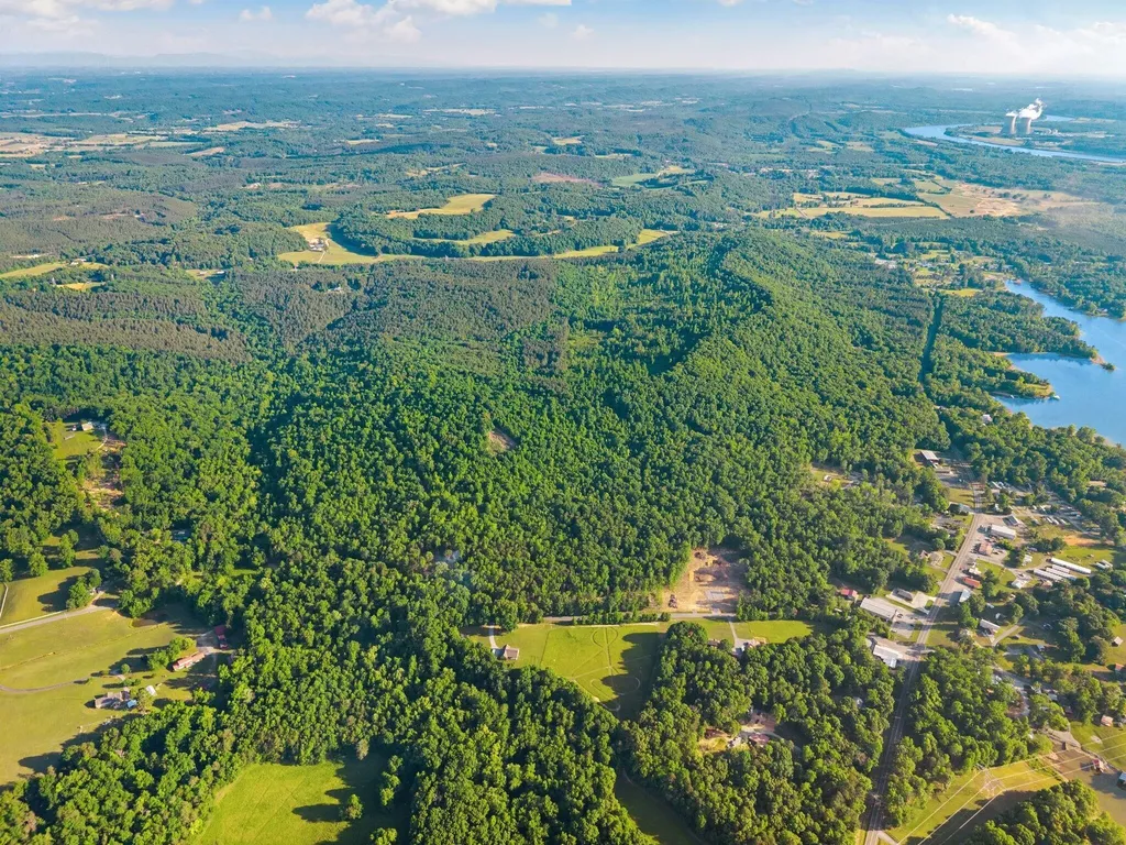 9 Pleasant Hill Road Ten Mile TN 37880